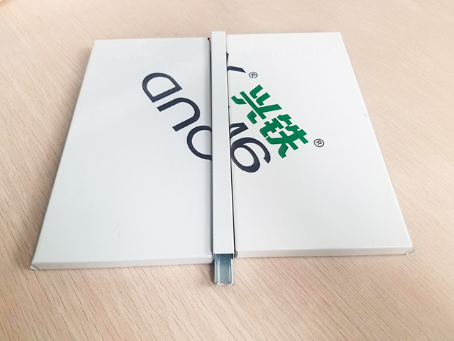 機房彩鋼板墻板與鋼制復(fù)合墻板的區(qū)別 機房彩鋼板墻板與鋼制復(fù)合墻板的區(qū)別